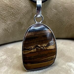 New Tiger’s Eye Pendant Sterling Silver 925 Overlay Crystal Gemstone w Cord